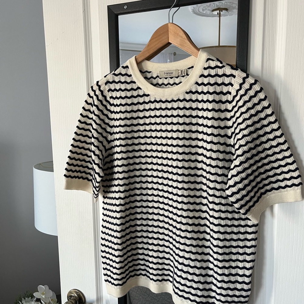 FRANSA navy stripped shirt sleeve sweater